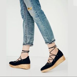 FREE PEOPLE DARCY FLATFORM